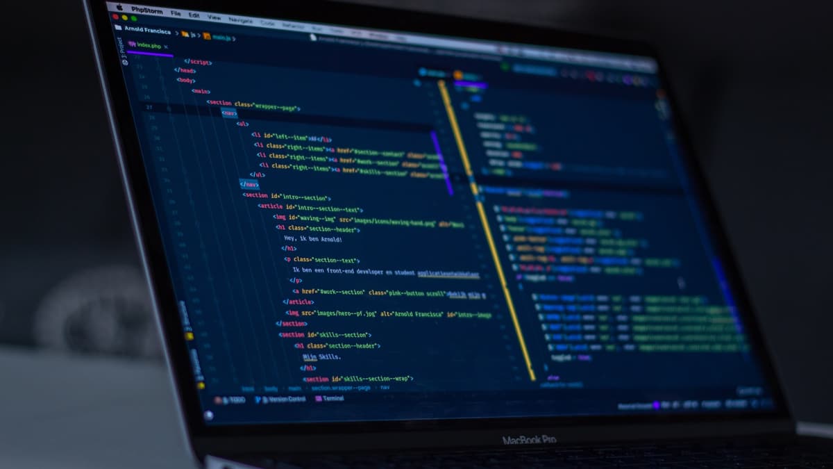 Cursor(カーソル)とは?AI搭載コードエディタの使い方とできること